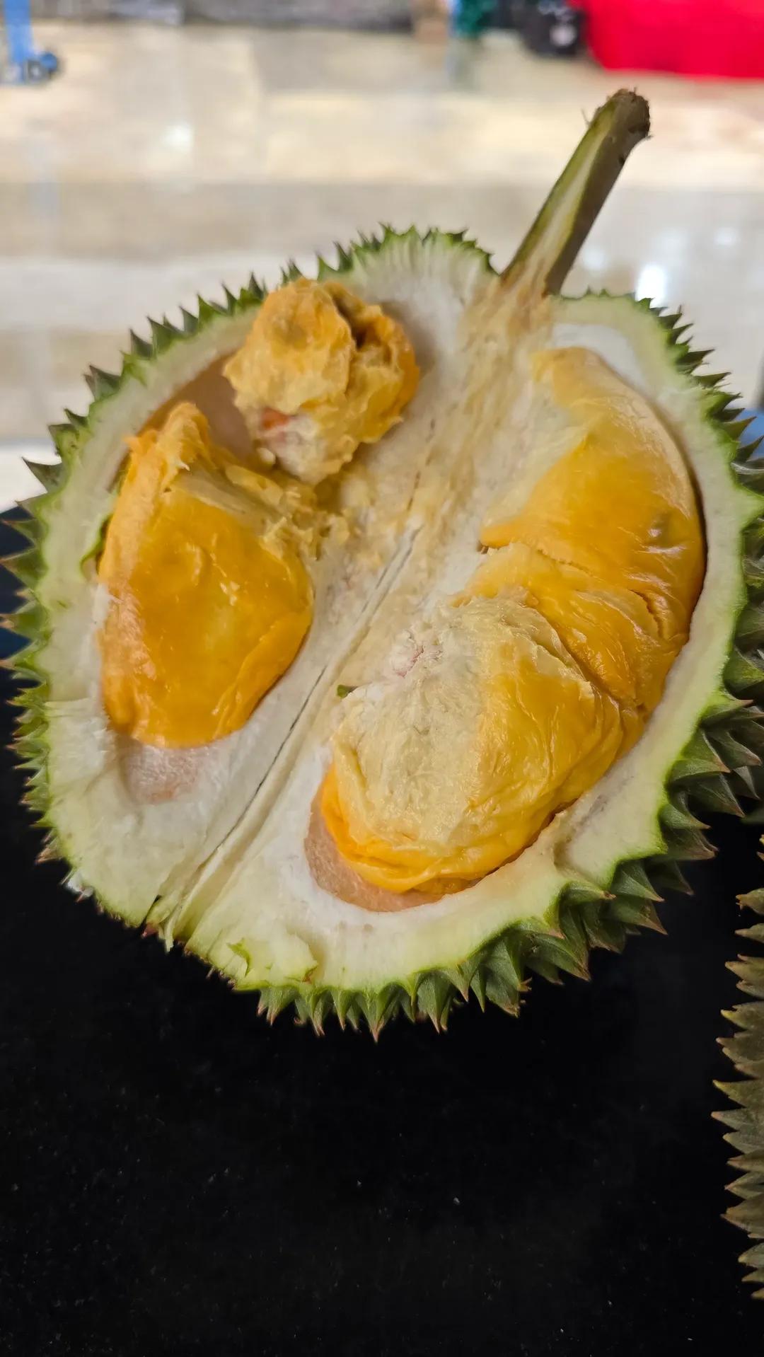 khun poh durian
